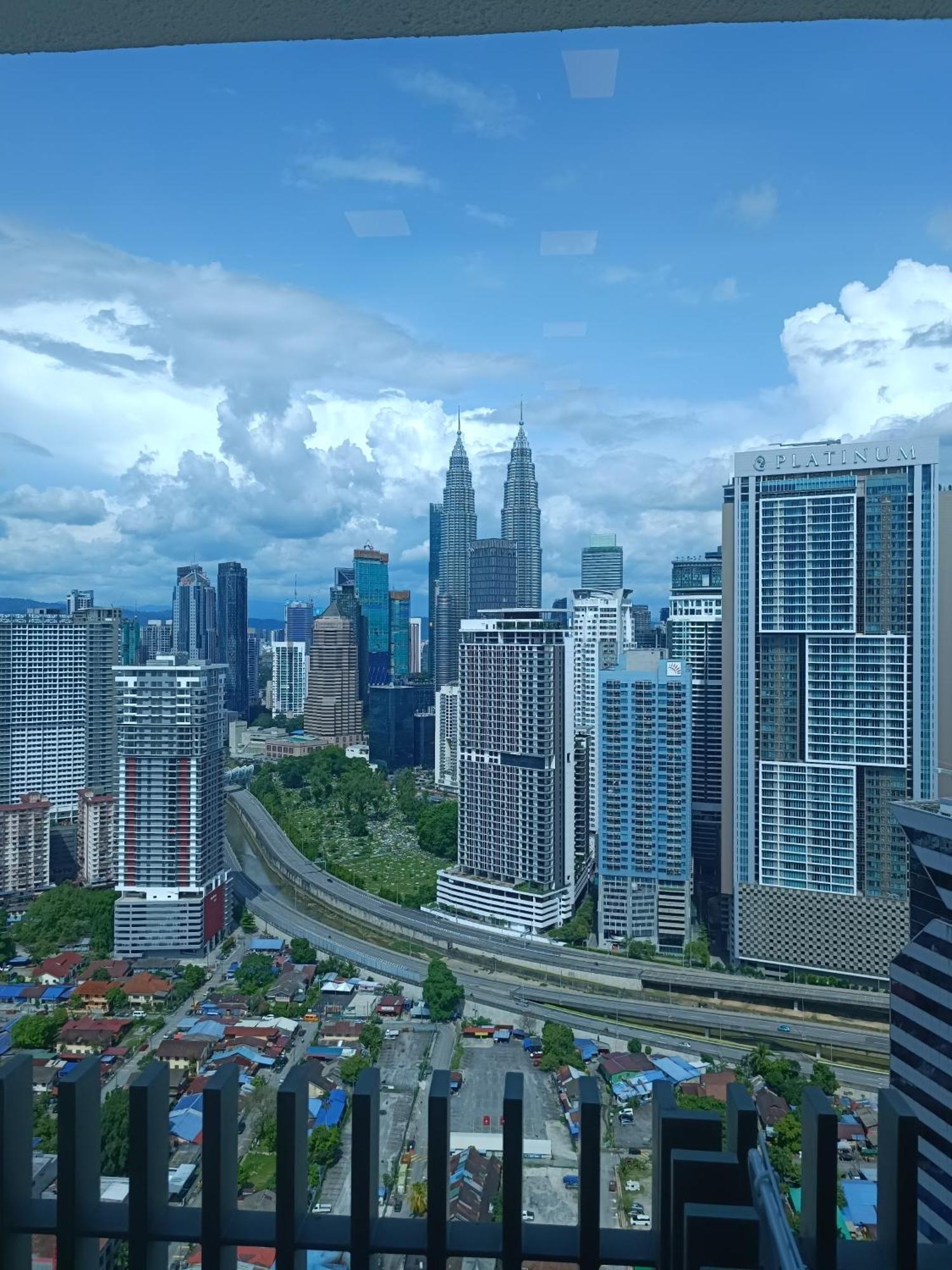 Cl 29A Insta Klcc View & Infinity Pool Apartment Kuala Lumpur Exterior photo